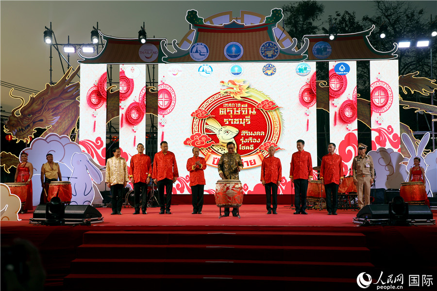 泰国总理巴育参加“叻丕府春节庆祝会”