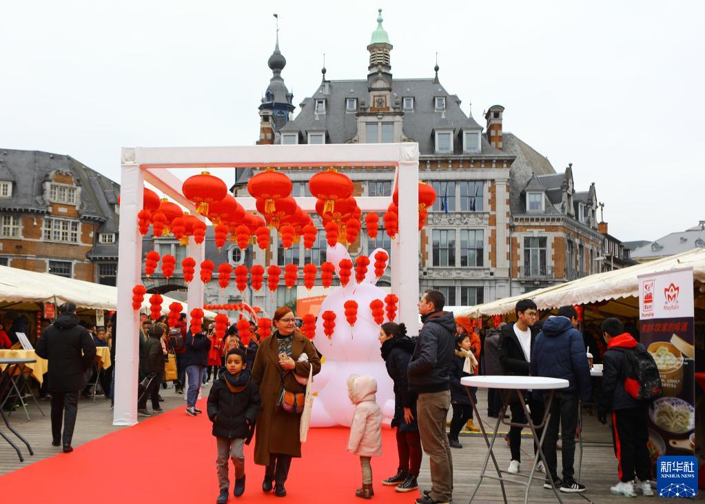 “中國春節游園廟會”活動在比利時舉辦