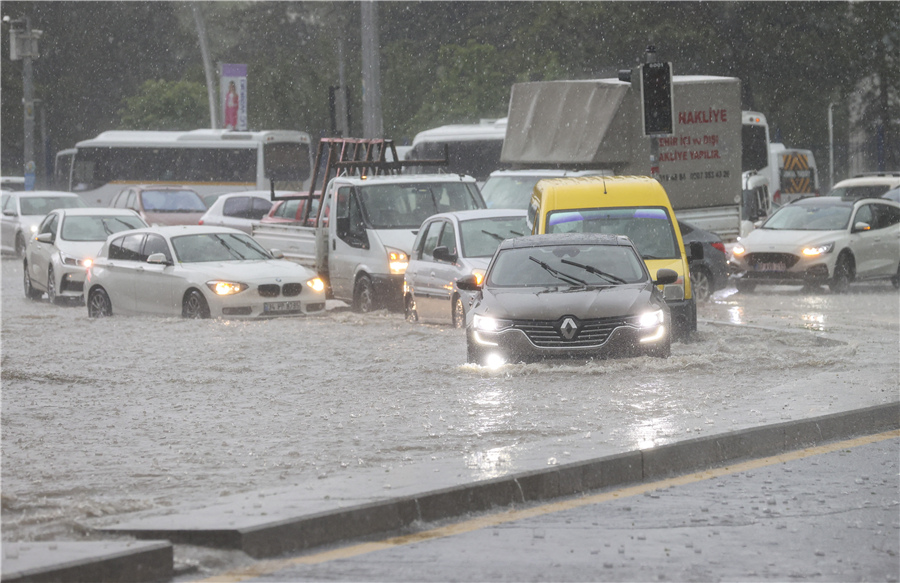 土耳其首都洪災持續多日