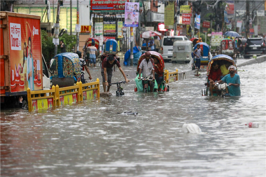 孟加拉國遭遇持續暴雨 街道洪水泛濫