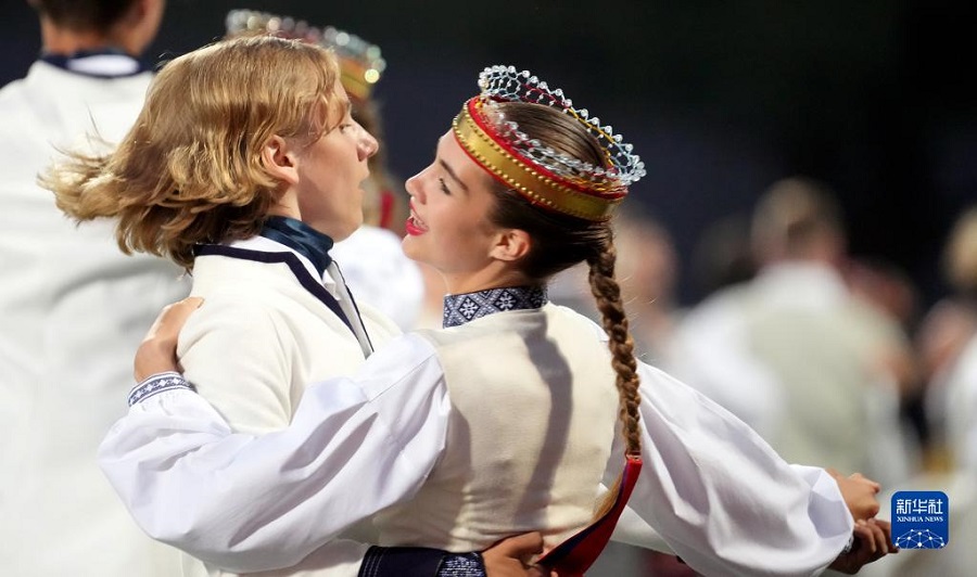 拉脫維亞舉辦大型團體舞蹈表演活動