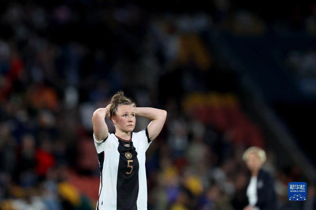 8月3日，德國隊球員郝格林賽后神情落寞。新華社記者 張晨 攝