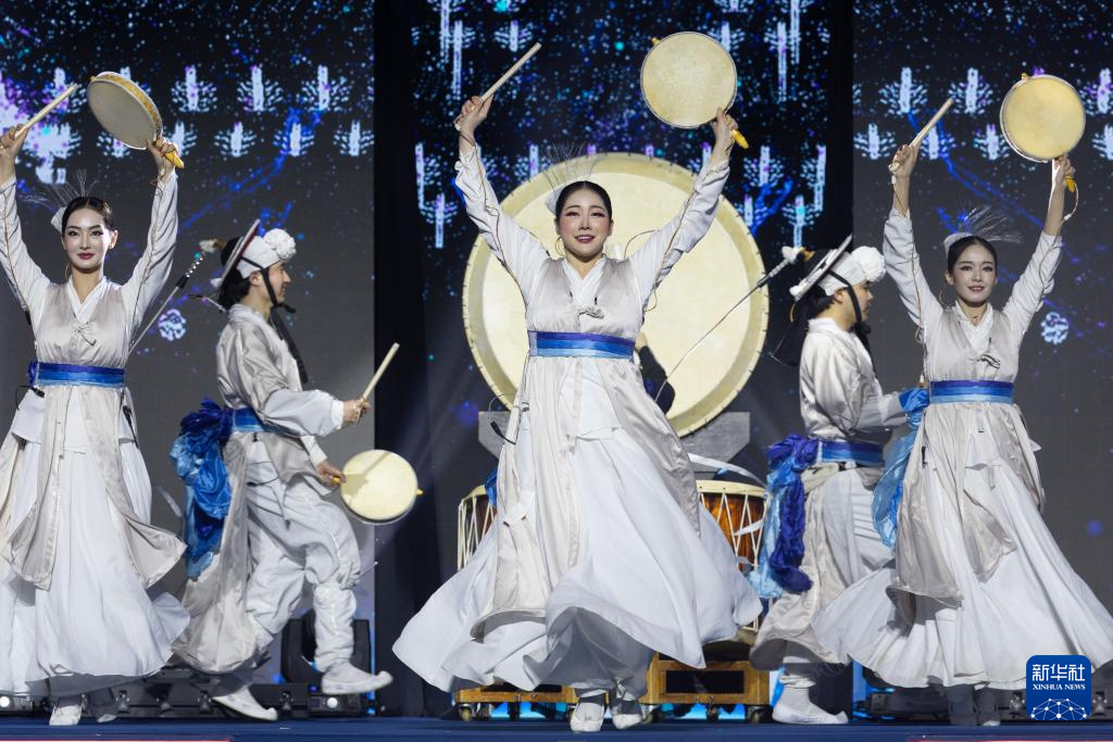 2月17日，演員在開幕式上表演。新華社記者 張濤 攝