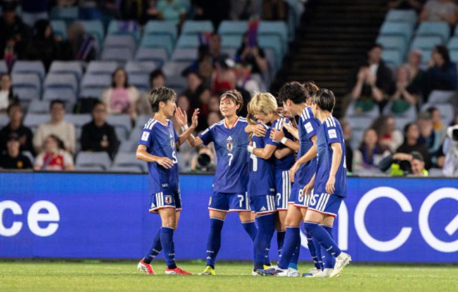 女足亚洲杯：日本队大胜韩国队 将与澳大利亚队争冠