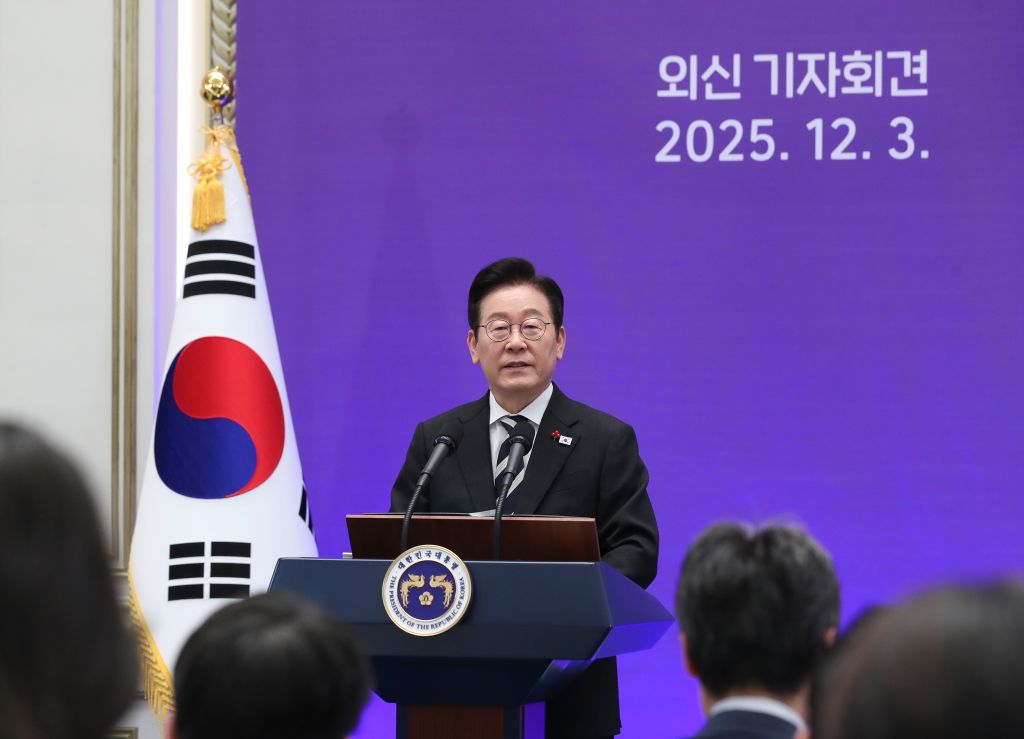 韩国总统要求加速整合军校