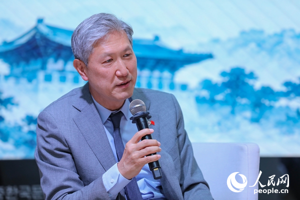 韓國駐華大使盧載憲在中韓文化藝術座談會上發言。人民網 李澤攝