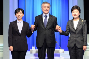 韩总统候选人首场辩论会火药味十足