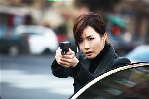 出演《<em>iris2</em>》女主人公池秀妍一角的女星李多海