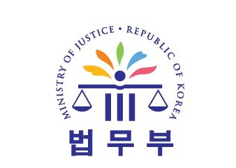 图为：韩国法务部标志
