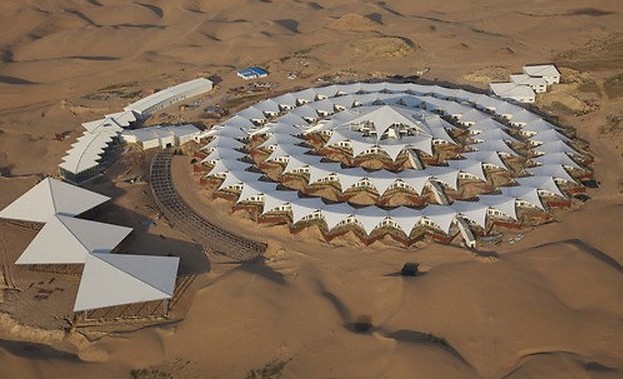 韩国网友热议中国神秘沙漠绿洲星级酒店