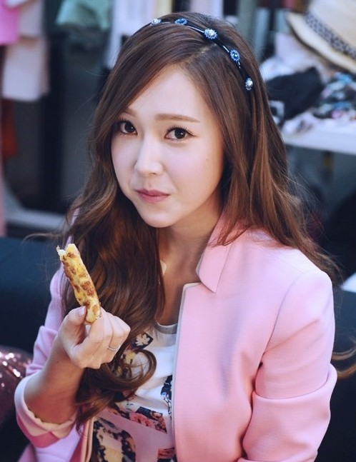 【组图】韩国人气女团少女时代杰西卡扮芭比