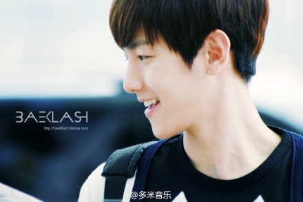 EXO成员边伯贤今日庆生 海量卖萌私照大放送