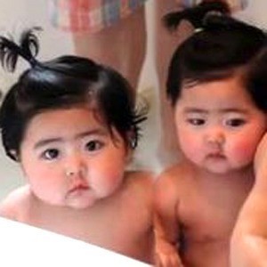 韩国双胞胎萌妹抢眼 盘点全球最怪异的双胞胎
