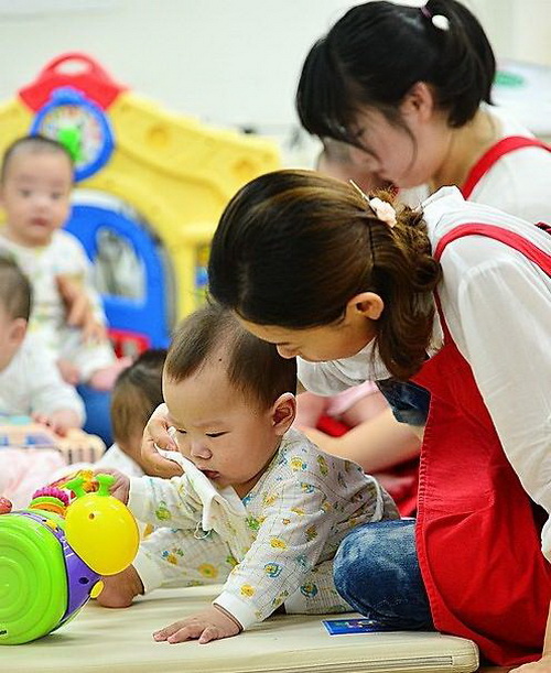 韩国父母收养儿童“重女轻男” 性别比例失衡严重