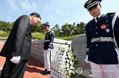 5·18民主化运动纪念仪式在光州举行 韩总理参加
