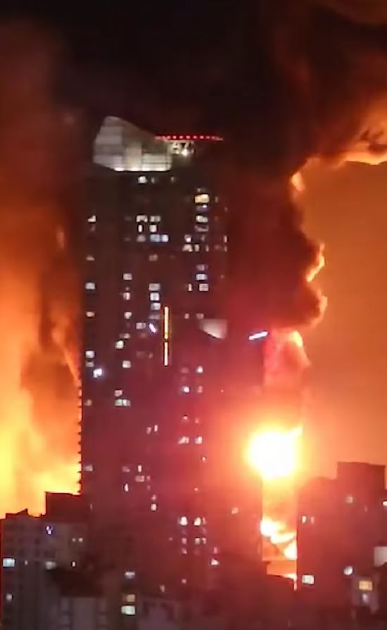 韓國工廠起火40萬個輪胎被燒毀：現場毒煙漫天 高鐵改道繞行